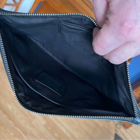 Coach Pouch 30 - Picture 2 of 5